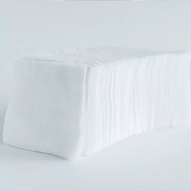 зияющие марлевые тампоны_